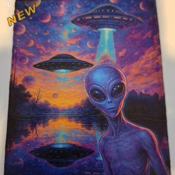 Alien Life Thick Plush Throw Blanket Spaceship UFO Ship Aliens Gift Encounter - Picture 5 of 8
